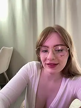 Snapshot of CaseyCumFace chatting on 24, 2, 2025 CaseyCumFace online show from 24, 2, 2025