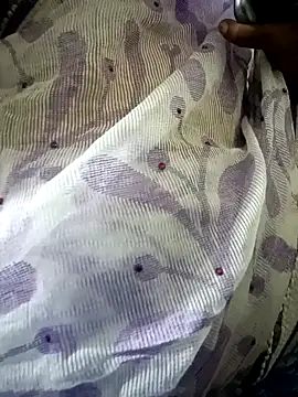 Cute-chinny online show from 28, 1, 2025