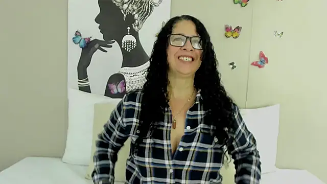 Adelesmithh online show from 2, 12, 2025