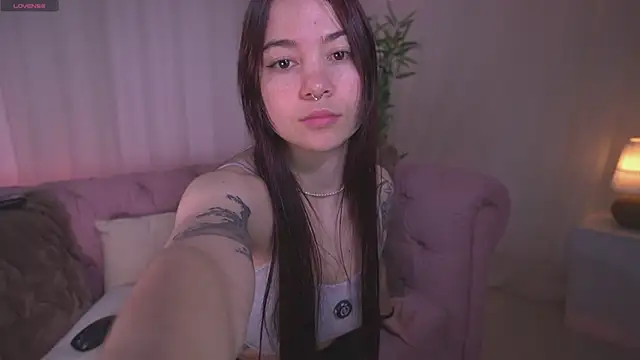 Lia Sweett  online show from 28, 7, 2026