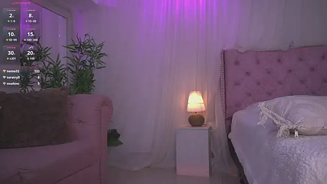 Lia Sweett  online show from 28, 7, 2026