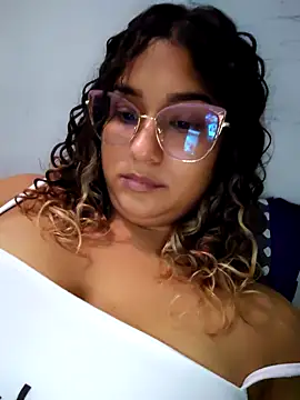 BrendaGirs online show from 5, 5, 2026