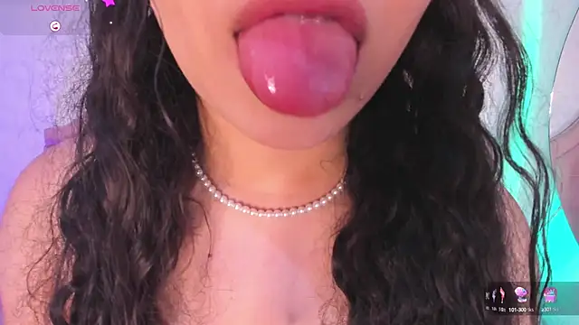 Snapshot of amandalee01 chatting on 19, 9, 2025 amandalee01 online show from 19, 9, 2025