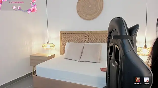 stephanya  online show from 28, 4, 2026