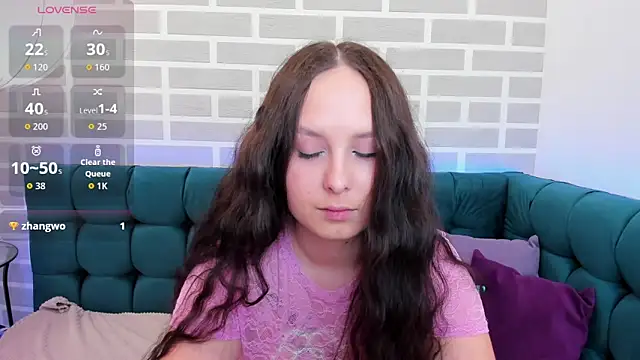 BeatriceReeves online show from 8, 5, 2026