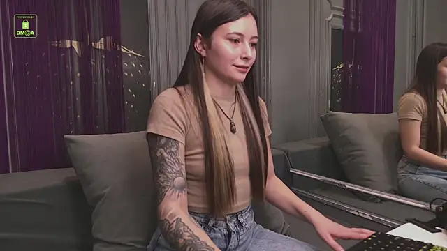 Ishtar Divine online show from 4, 2, 2025