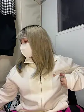 YUNA-yuna online show from 15, 1, 2025