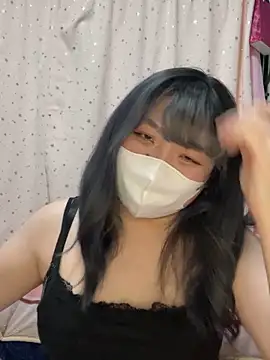 YUNA-yuna online show from 13, 2, 2025