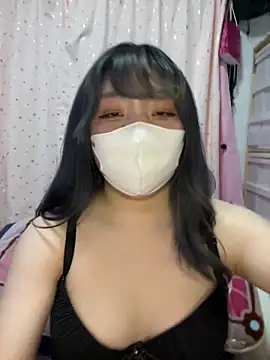 YUNA-yuna online show from 13, 2, 2025