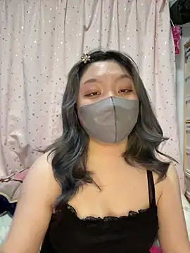 YUNA-yuna online show from 25, 2, 2025