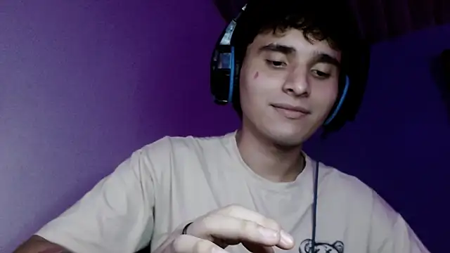 Snapshot of Charley_quin chatting on 9, 9, 2025 Charley quin online show from 9, 9, 2025