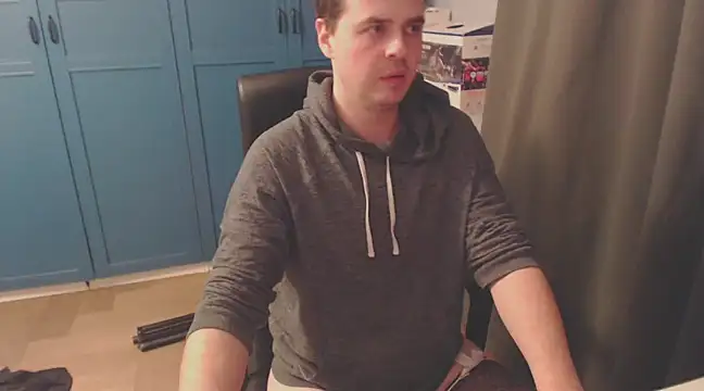 Snapshot of CuteMan33 chatting on 24, 12, 2024 CuteMan33 online show from 24, 12, 2024