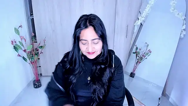 Adele Sweett online show from 27, 7, 2026