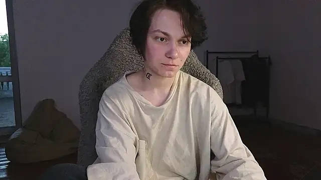 esajukyy online show from 3, 6, 2026
