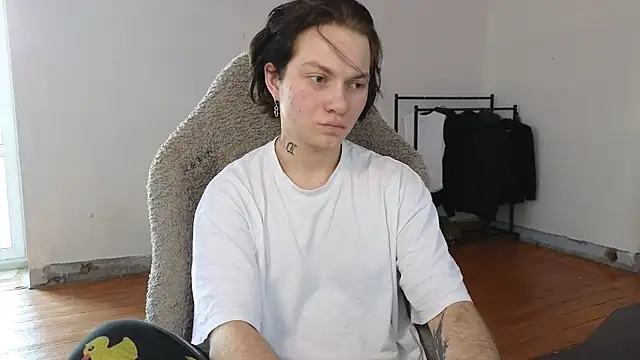 esajukyy online show from 2, 8, 2026