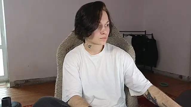 esajukyy online show from 6, 8, 2026