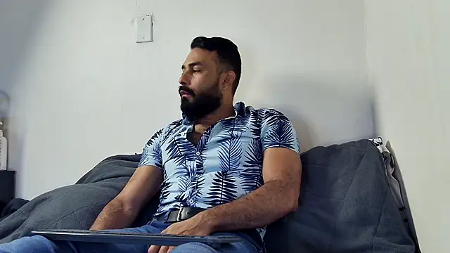 BEN BLAZE online show from 4, 3, 2025