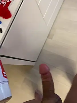 Snapshot of knudelboy2 chatting on 9, 9, 2025 knudelboy2 online show from 9, 9, 2025