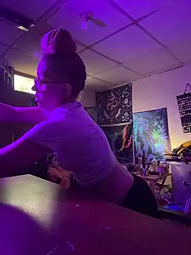 Stonermama666420 online show from 14, 2, 2026