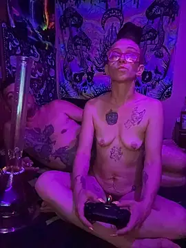 Stonermama666420 online show from 18, 6, 2026