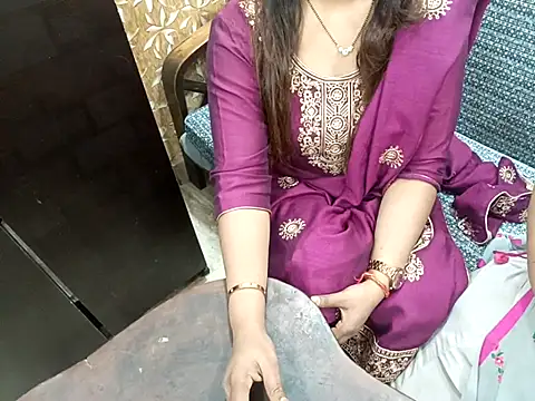 Snapshot of DivyaDutta chatting on 13, 3, 2025 DivyaDutta online show from 13, 3, 2025