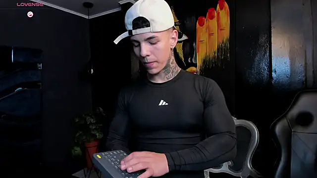 Flynn Riider online show from 24, 9, 2025