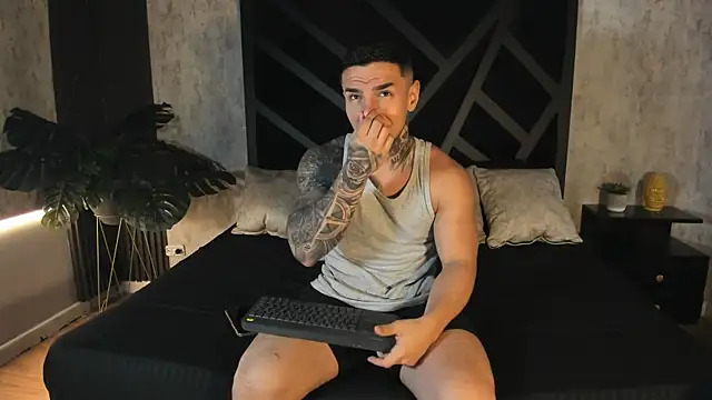Flynn Riider online show from 2, 8, 2026