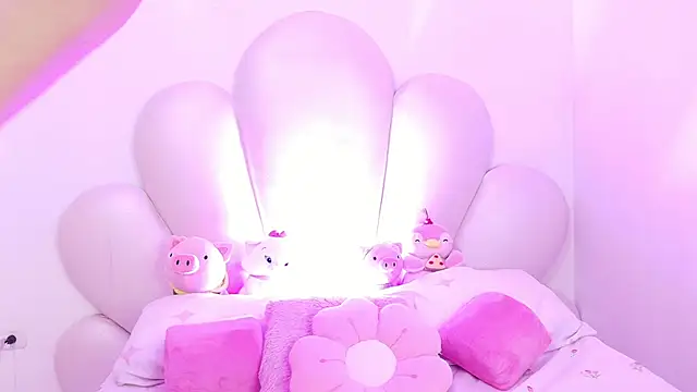 Snapshot of zoewillian chatting on 3, 12, 2025 zoewillian online show from 3, 12, 2025