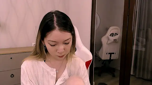 Babby Rabbit online show from 2, 12, 2025