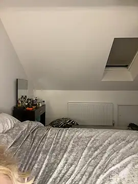 littlebambi26 online show from 8, 3, 2026