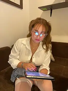 Gabriela-Parker  online show from 10, 1, 2025