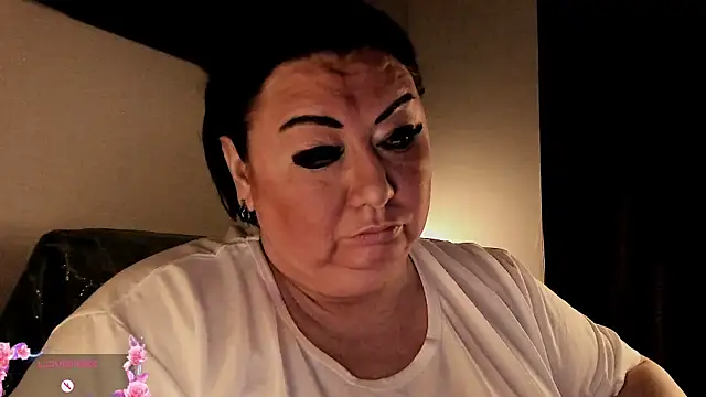 Snapshot of SexxyDreams1 chatting on 23, 9, 2025 SexxyDreams1 online show from 23, 9, 2025