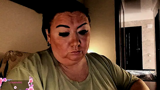 Snapshot of SexxyDreams1 chatting on 2, 10, 2025 SexxyDreams1 online show from 2, 10, 2025