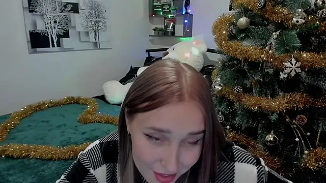 Snapshot of LinaTruly chatting on 20, 12, 2024 LinaTruly online show from 20, 12, 2024