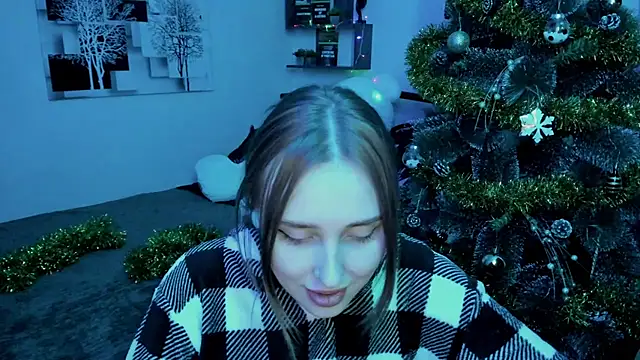 Snapshot of LinaTruly chatting on 21, 12, 2024 LinaTruly online show from 21, 12, 2024