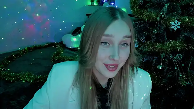 Snapshot of LinaTruly chatting on 28, 12, 2024 LinaTruly online show from 28, 12, 2024