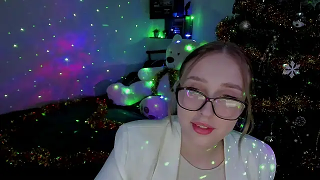 Snapshot of LinaTruly chatting on 30, 12, 2024 LinaTruly online show from 30, 12, 2024