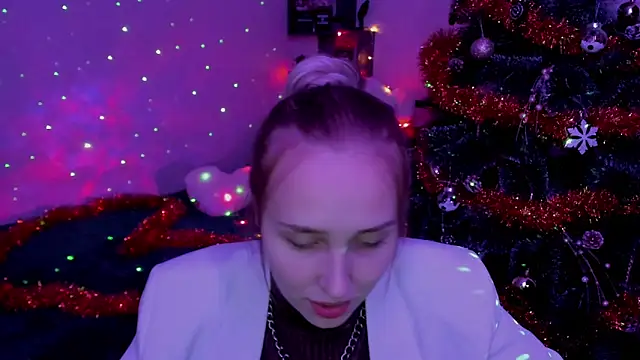 Snapshot of LinaTruly chatting on 2, 1, 2025 LinaTruly online show from 2, 1, 2025