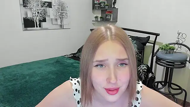 Snapshot of LinaTruly chatting on 16, 1, 2025 LinaTruly online show from 16, 1, 2025