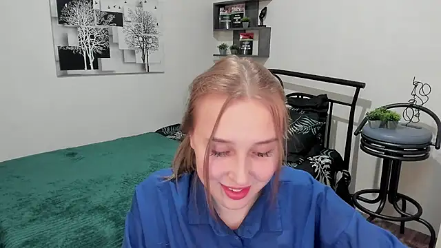 Snapshot of LinaTruly chatting on 4, 3, 2025 LinaTruly online show from 4, 3, 2025