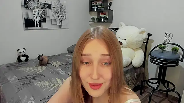 Snapshot of LinaTruly chatting on 14, 3, 2025 LinaTruly online show from 14, 3, 2025