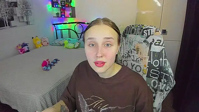 LinaTruly online show from 30, 4, 2026