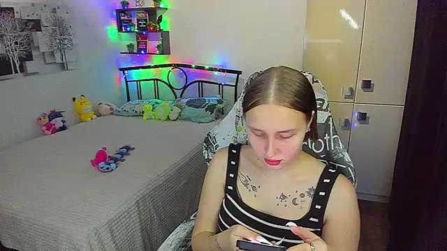 LinaTruly online show from 4, 5, 2026