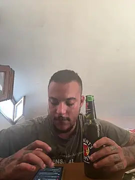 Snapshot of FTM98xxx chatting on 6, 8, 2026 FTM98xxx online show from 6, 8, 2026