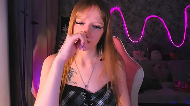 Snapshot of Inma_Lewdness chatting on 12, 12, 2024 Inma Lewdness online show from 12, 12, 2024