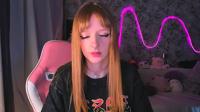 Snapshot of Inma_Lewdness chatting on 21, 12, 2024 Inma Lewdness online show from 21, 12, 2024