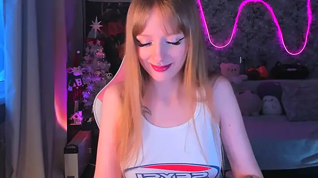 Snapshot of Inma_Lewdness chatting on 8, 1, 2025 Inma Lewdness online show from 8, 1, 2025