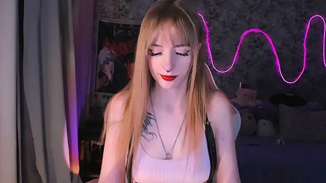 Snapshot of Inma_Lewdness chatting on 15, 2, 2025 Inma Lewdness online show from 15, 2, 2025