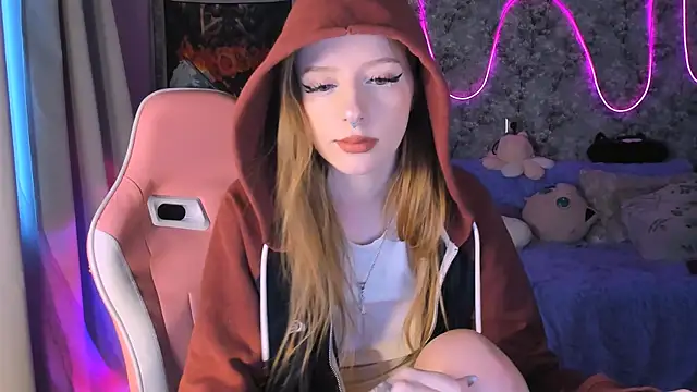 Snapshot of Inma_Lewdness chatting on 5, 3, 2025 Inma Lewdness online show from 5, 3, 2025