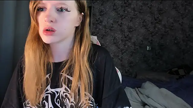 Snapshot of Inma_Lewdness chatting on 11, 10, 2025 Inma Lewdness online show from 11, 10, 2025